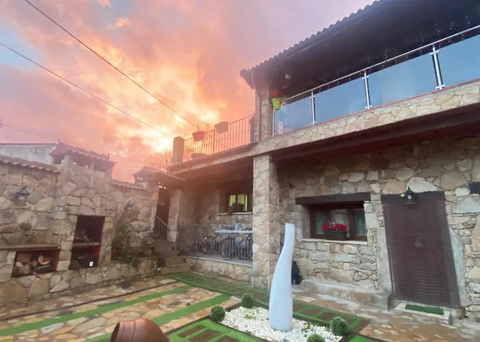 Herencia De Ganaderos Sierra De Gredos- ávila Сasa de vacaciones